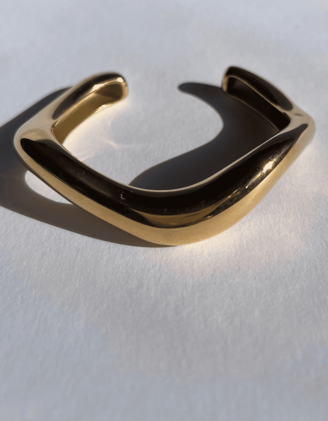 Curve Bracelet